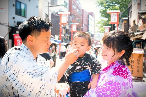 【和服租借VASARA 新宿站前店】家庭浴衣租借：含安心保险，定价的75折超值方案 - 新宿