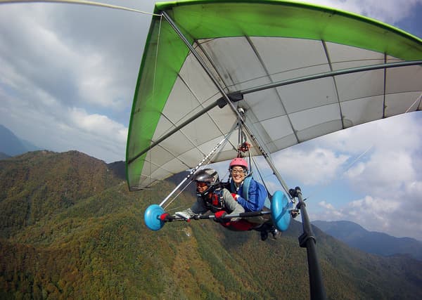 富士山壮观飞行旅程！双人悬挂式滑翔翼 - 山梨